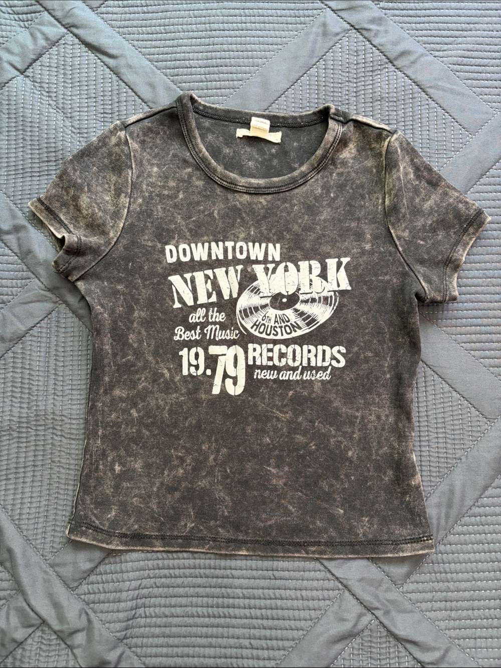 Rue 21 Downtown New York Acid Wash Graphic Baby Tee Women’s Small Y2K Grunge